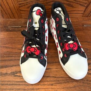Hello Kitty & Friends Sanrio Hi-Top Bow Sneakers Hot Topic‎